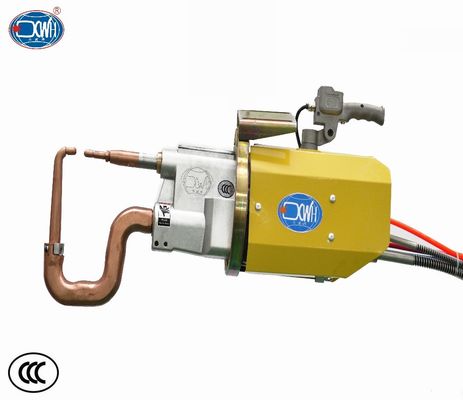 Bom preço. Placa pneumática de For Carbon Steel do soldador do ponto da resistência 65KVA refrigerar de água em linha
