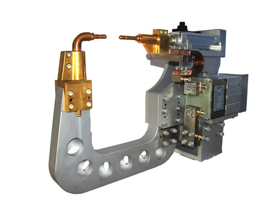 Bom preço. Máquina de soldadura do ponto do revólver do C, arma servo da soldadura de ponto 4KN on-line