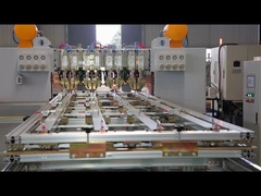 Soldar o ducto de ventilação com o soldador de pontos multi-cabeça