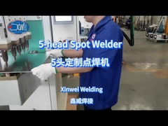 Soldagem de chapa galvanizada com máquina de solda por pontos de cinco cabeças